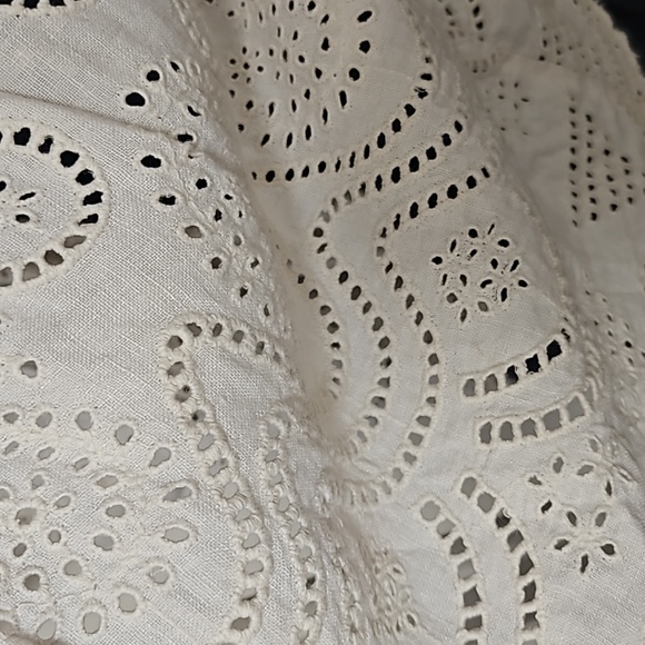Magnolia Pearl linen Victorian eyelet kimono - Picture 3 of 8